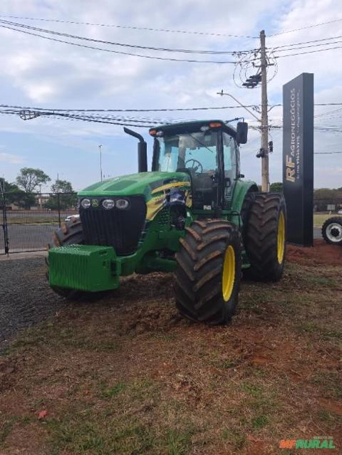 Trator John Deere 7230j Imagem Trator John Deere 7230j
