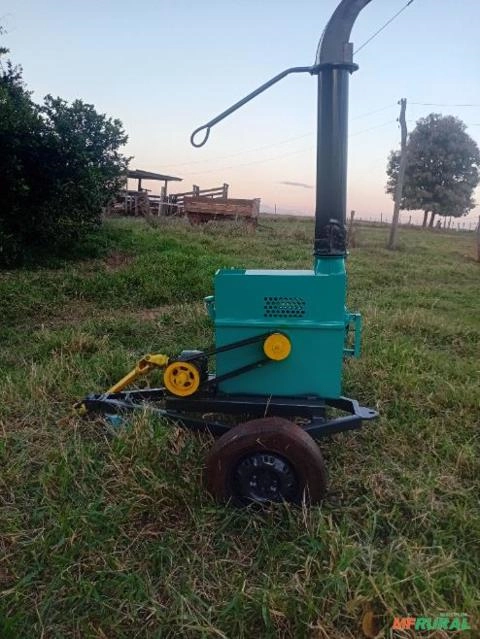 Picadeira de Cana e Capim Industrial | Máquina para Picar Cana-de-Açúcar, Forragens e Capim Imagem Picadeira de Cana e Capim Industrial | Máquina para Picar Cana-de-Açúcar, Forragens e Capim