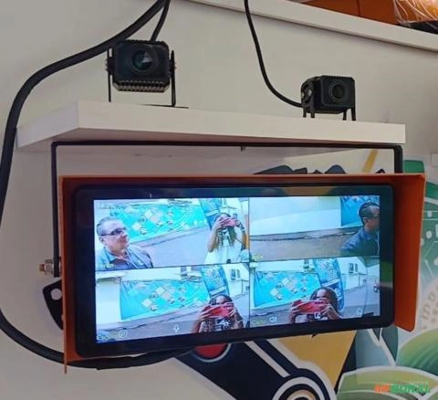 Sistema de Câmeras com Fio para Colheitadeiras - Monitor de 10" Imagem Sistema de Câmeras com Fio para Colheitadeiras - Monitor de 10"
