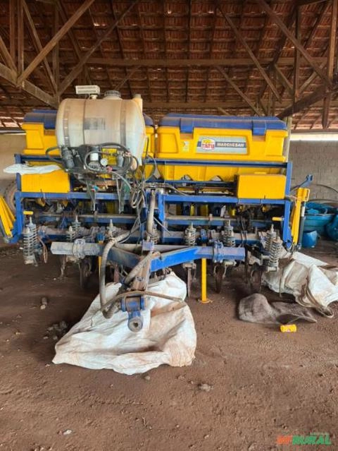 Plantadeira Tatu PST PlusFlex 3245/E450 (Ano 2018) Imagem Plantadeira Tatu PST PlusFlex 3245/E450 (Ano 2018)