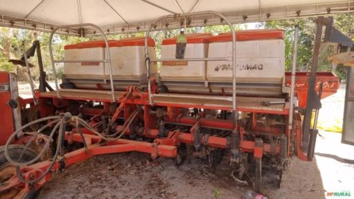Plantadeira Tatu Marchesan 2880 PD 9 Linhas (Ano 2005) – Plantio Direto Imagem Plantadeira Tatu Marchesan 2880 PD 9 Linhas (Ano 2005) – Plantio Direto