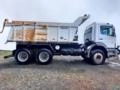 Mercedes-Benz Axor 2831 6x4 Caçamba Basculante 14m³ – 2011 Imagem Mercedes-Benz Axor 2831 6x4 Caçamba Basculante 14m³ – 2011
