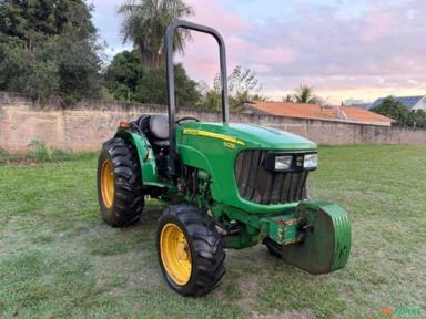 Trator John Deere 5425N 2012 Imagem Trator John Deere 5425N 2012