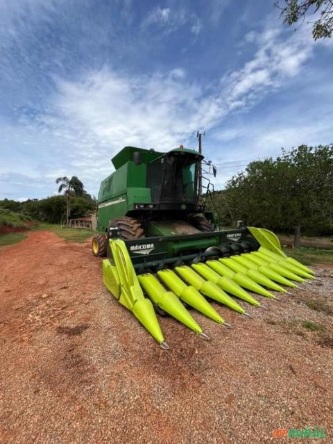 COLHEITADEIRA JOHN DEERE 1550 ANO 2004 - PLATAFORMA JD 23 PÉS + PLATAFORMA MILHO KF 11 LINHAS 2017 Imagem COLHEITADEIRA JOHN DEERE 1550 ANO 2004 - PLATAFORMA JD 23 PÉS + PLATAFORMA MILHO KF 11 LINHAS 2017