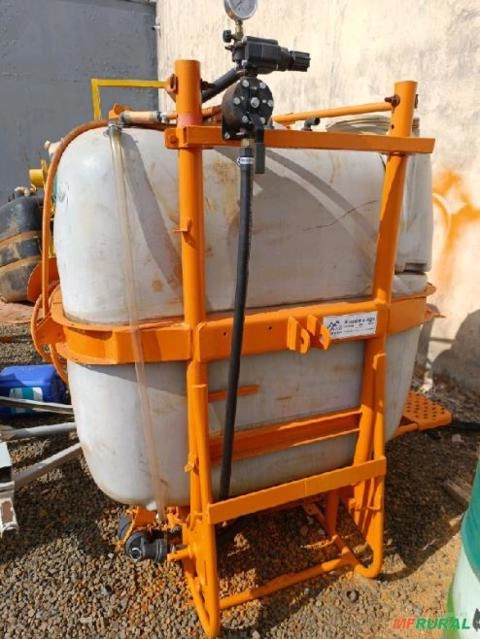 Pulverizador Condor Jacto 800 JP100 com Mangueira Imagem Pulverizador Condor Jacto 800 JP100 com Mangueira