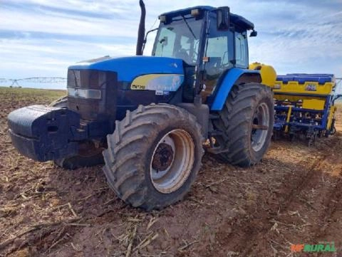 Trator New Holland TM7040 Semi PowerShift Imagem Trator New Holland TM7040 Semi PowerShift