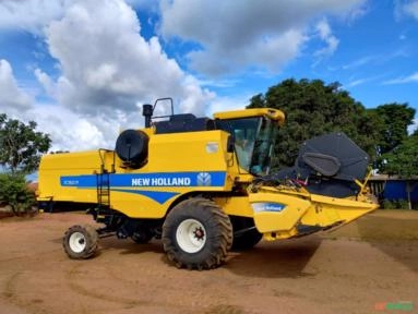 Colheitadeira New Holland TC5070 2016 - Plataforma 20 pés Imagem Colheitadeira New Holland TC5070 2016 - Plataforma 20 pés