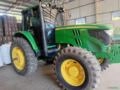John Deere 6135M com piloto automático Imagem John Deere 6135M com piloto automático