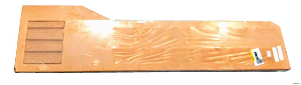 CHAPA LATERAL DIREITA VALMET 1280R, 1580, 1780 80999810 9636 Imagem CHAPA LATERAL DIREITA VALMET 1280R, 1580, 1780 80999810 9636