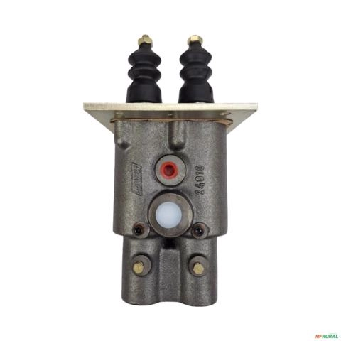 CILINDRO MESTRE DE FREIO DO MASSEY FERGUSON E VALTRA 4286326 3040653 Imagem CILINDRO MESTRE DE FREIO DO MASSEY FERGUSON E VALTRA 4286326 3040653