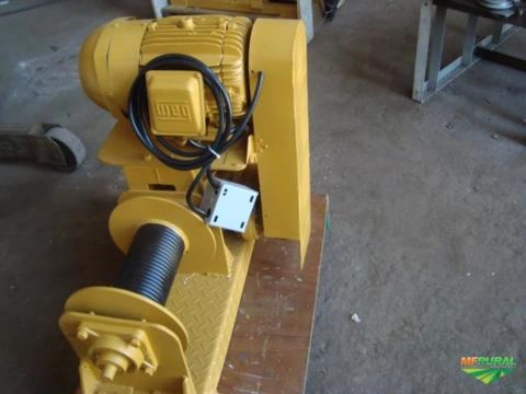 Imagem GUINCHOS DE ARRASTE PARA BARCOS, MARINAS, CLUBES, E ESTALEIROS NAÚTICOS Imagem GUINCHOS DE ARRASTE PARA BARCOS, MARINAS, CLUBES, E ESTALEIROS NAÚTICOS