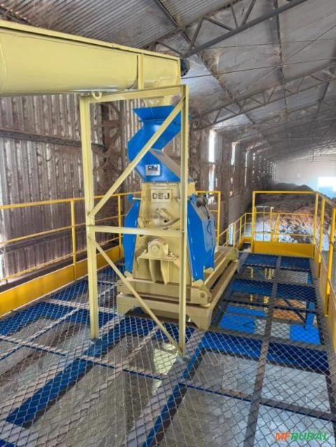 Moinho Martelo para Grãos e Farelo - MT8 - 50CV 8 TON/H Imagem Moinho Martelo para Grãos e Farelo - MT8 - 50CV 8 TON/H