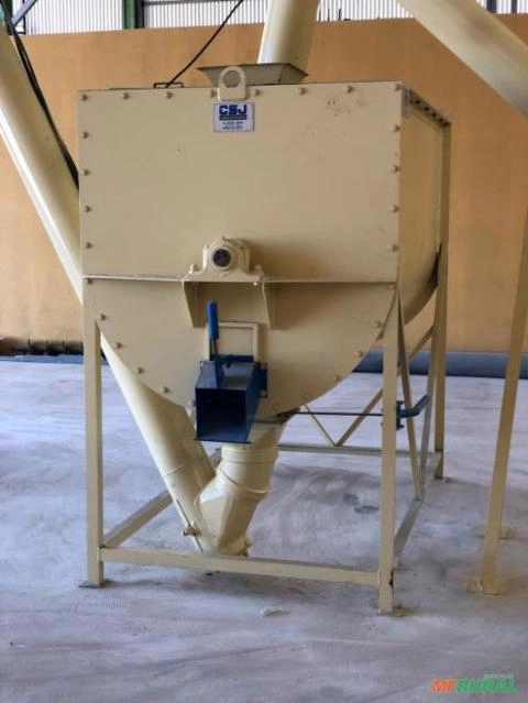 MISTURADOR HORIZONTAL - MH 500 10CV-6000KG/H  /  MISTURA DE RAÇÃO, PROTEINADO E SAL MINERAL Imagem MISTURADOR HORIZONTAL - MH 500 10CV-6000KG/H  /  MISTURA DE RAÇÃO, PROTEINADO E SAL MINERAL