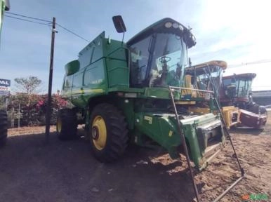COLHEITADEIRA JOHN DEERE 9570STS Imagem COLHEITADEIRA JOHN DEERE 9570STS