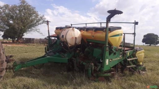 Plantadeira John Deere 1111 ano 2011 Imagem Plantadeira John Deere 1111 ano 2011