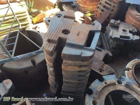 Contra pesos dianteiros e trazeiros Para:Valtra,Massey ferguson e New Holland Imagem Contra pesos dianteiros e trazeiros Para:Valtra,Massey ferguson e New Holland