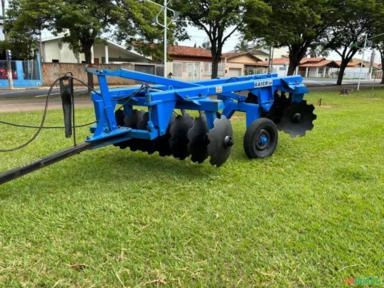 Grade Aradora Marca Tatu/Marchesan GAICR 14x28”x300 mm de espaçamento Ano 2017 ,semi-nova Imagem Grade Aradora Marca Tatu/Marchesan GAICR 14x28”x300 mm de espaçamento Ano 2017 ,semi-nova