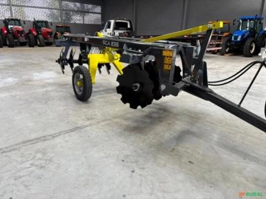 Imagem Grade aradora  12 discos Marca: Almeida modelo:  ALX GCA 12x26”x235 mm de espaçamento Imagem Grade aradora  12 discos Marca: Almeida modelo:  ALX GCA 12x26”x235 mm de espaçamento