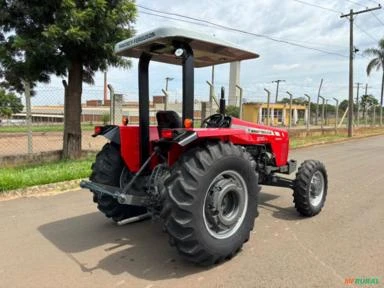 Trator Massey Ferguson 250XE 4X4 Ano 2014 Advanced