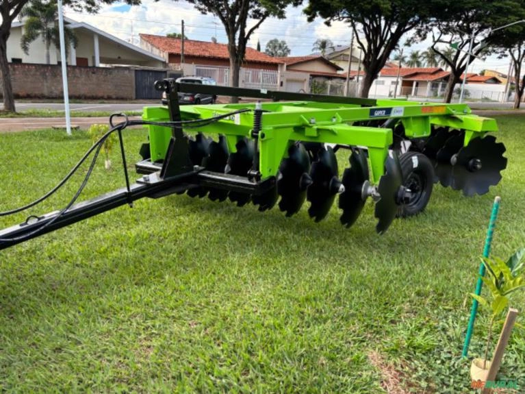 Grade Aradora Pesada de 20 discos,equipamento >novo Marca: Piccin Modelo: GAPICR 20x28”x290mm Imagem Grade Aradora Pesada de 20 discos,equipamento >novo Marca: Piccin Modelo: GAPICR 20x28”x290mm