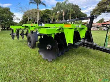 Imagem Grade Aradora Pesada de 20 discos,equipamento >novo Marca: Piccin Modelo: GAPICR 20x28”x290mm Imagem Grade Aradora Pesada de 20 discos,equipamento >novo Marca: Piccin Modelo: GAPICR 20x28”x290mm