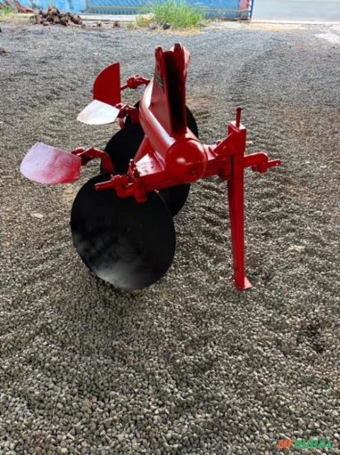 Imagem Arado Marca Massey Ferguson de 3 discos Imagem Arado Marca Massey Ferguson de 3 discos