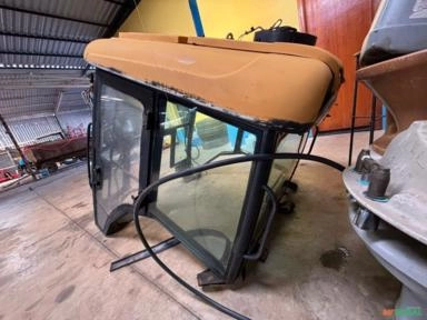 Imagem Cabine Marca: Agroleite para tratores Valtra Modelo: A750, A850 e A950 geração 1 do ano 2009 a 2014 Imagem Cabine Marca: Agroleite para tratores Valtra Modelo: A750, A850 e A950 geração 1 do ano 2009 a 2014