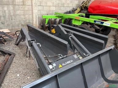 Imagem Conjunto de lâmina, concha e guincho de bag Marca: Almeida Imagem Conjunto de lâmina, concha e guincho de bag Marca: Almeida