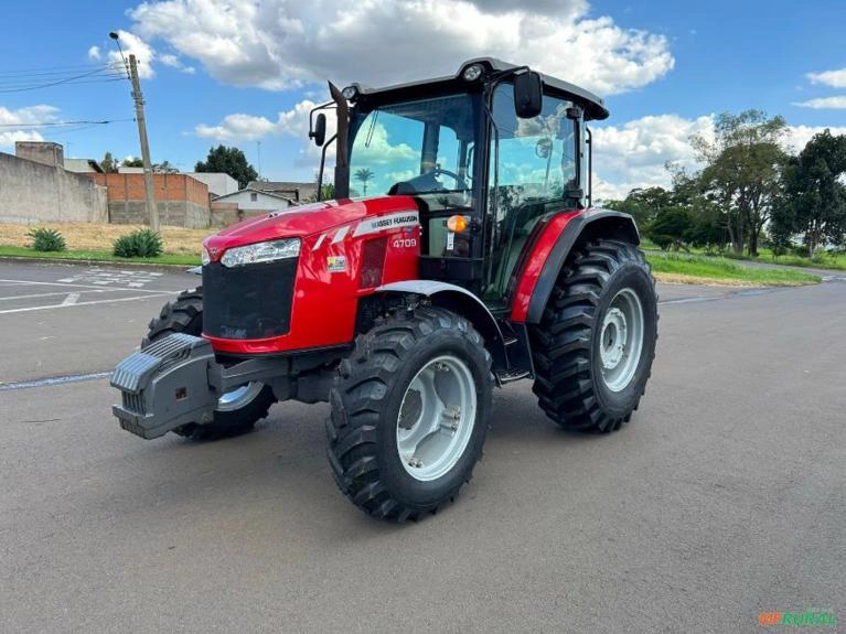 Trator Massey Ferguson 4709 Cabinado 4x4 Ano 2019 / 2020 Imagem Trator Massey Ferguson 4709 Cabinado 4x4 Ano 2019 / 2020