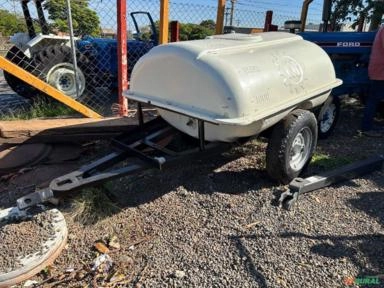 Carreta Tanque KO para 2000 litros Imagem Carreta Tanque KO para 2000 litros