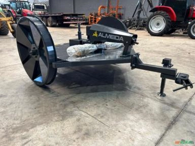 Imagem Roçadeira de pasto arrasto Almeida ROACAL 1800 nova de 1.80 m Imagem Roçadeira de pasto arrasto Almeida ROACAL 1800 nova de 1.80 m