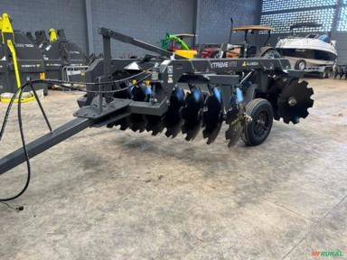 Grade aradora intermediária de 16 discos Marca: Almeida nova Imagem Grade aradora intermediária de 16 discos Marca: Almeida nova