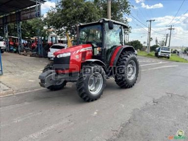 Trator Massey Ferguson 4709 Cabinado 4x4 Ano 2019 / 2020 Imagem Trator Massey Ferguson 4709 Cabinado 4x4 Ano 2019 / 2020