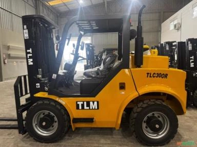 Empilhadeira OFF ROAD tração: 4x4, (nova) triplex , Marca: TLM TLC30 OR para 3 ton Imagem Empilhadeira OFF ROAD tração: 4x4, (nova) triplex , Marca: TLM TLC30 OR para 3 ton