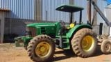 Trator John Deere 6110E Imagem Trator John Deere 6110E