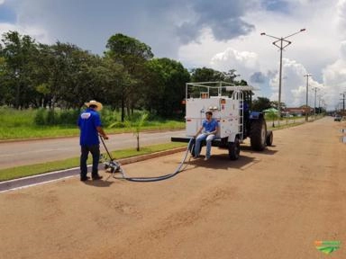 Máquina de pintar meio-fio