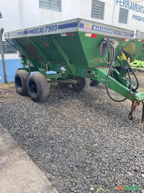 DISTRIBUIDOR DE ADUBO E CALCAREO MODELO DCA 2 7500KLS MARCA TATU Imagem DISTRIBUIDOR DE ADUBO E CALCAREO MODELO DCA 2 7500KLS MARCA TATU