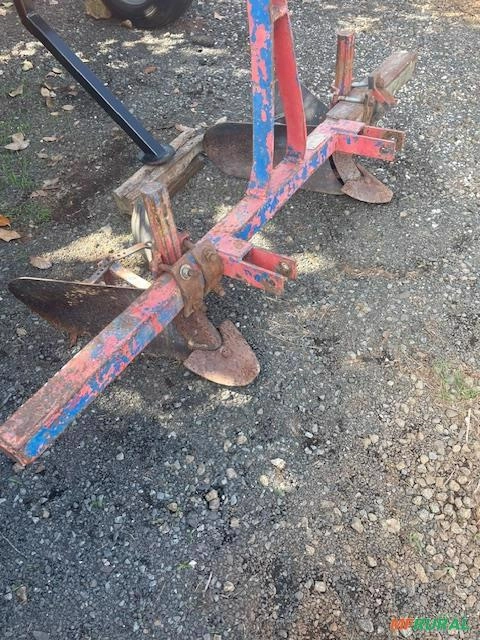 SULCADOR DE DUAS LINHAS Imagem SULCADOR DE DUAS LINHAS