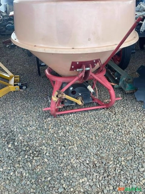 ADUBADEIRA SEMEADEIRA MODELO PSPP 603 MARCA VICON Imagem ADUBADEIRA SEMEADEIRA MODELO PSPP 603 MARCA VICON