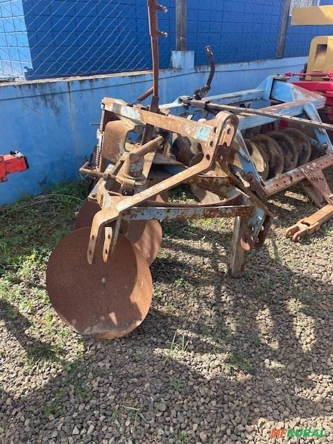 ARADO REVERSIVEL 03 DISCOS DE 28 POLEGADAS MARCA JAN Imagem ARADO REVERSIVEL 03 DISCOS DE 28 POLEGADAS MARCA JAN