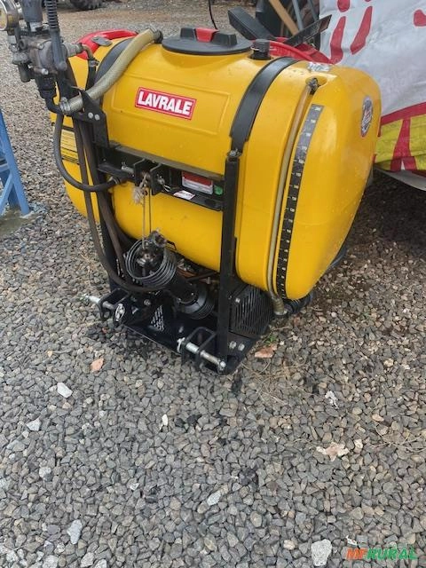 PULVERIZADOR COM TURBINA MODELO PVU 200 MARCA AGRITECH Imagem PULVERIZADOR COM TURBINA MODELO PVU 200 MARCA AGRITECH