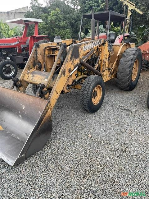 TRATOR MASSEY FERGUSON MODELO 65R ANO 75 PULA PULA Imagem TRATOR MASSEY FERGUSON MODELO 65R ANO 75 PULA PULA