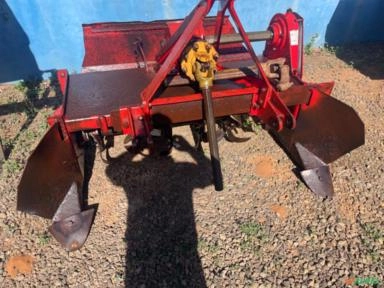 ENCANTEIRADEIRA 1,10MTS DE TOPO MARCA AGRITECH LAVRALE Imagem ENCANTEIRADEIRA 1,10MTS DE TOPO MARCA AGRITECH LAVRALE