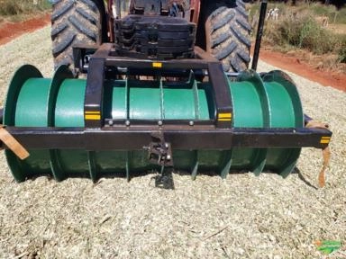 Rolo compactador de silagem Imagem Rolo compactador de silagem