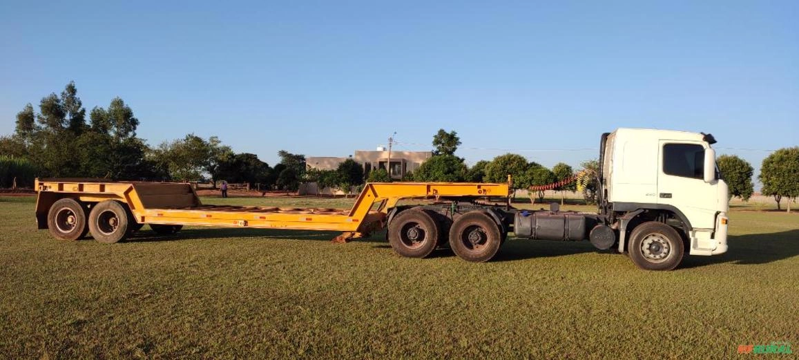 Canavieiro Cana Picada Carrega Tudo Imagem Canavieiro Cana Picada Carrega Tudo