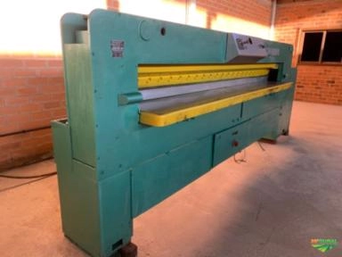 Imagem Guilhotina Hidráulica 3200mm Imagem Guilhotina Hidráulica 3200mm