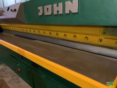 Guilhotina Hidráulica 3200mm Imagem Guilhotina Hidráulica 3200mm