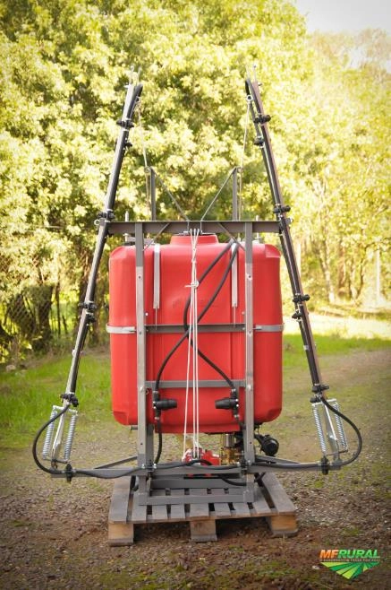 Pulverizadores tração animal e mecânica Imagem Pulverizadores tração animal e mecânica