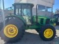 Trator John Deere 6110J Cabinado - Ano 2013 Imagem Trator John Deere 6110J Cabinado - Ano 2013