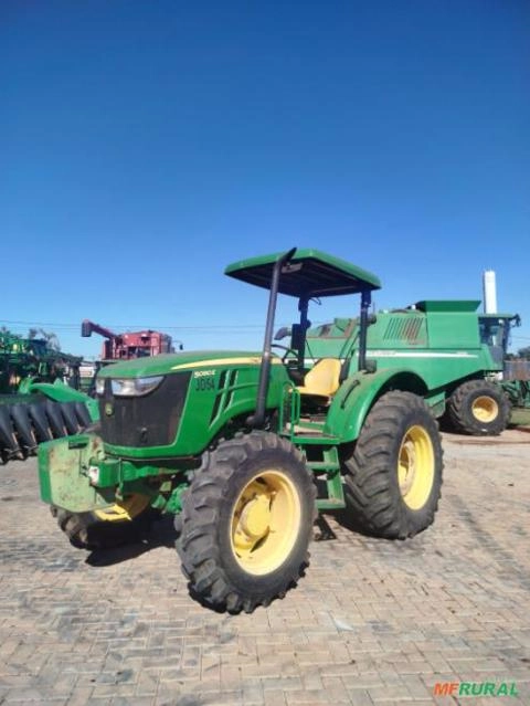 Trator John Deere 5090E Plataformado - Ano 2022 Imagem Trator John Deere 5090E Plataformado - Ano 2022